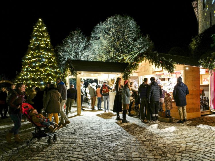 NOËL AU TRINQUET  : Une métamorphose hivernale comme vous n’en avez jamais vue au Trinquet Village ! 