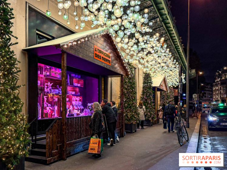 Les vitrines de Noël 2025 du Bon Marché : le grand magasin se métamorphose en (Bon) Marché de Noël