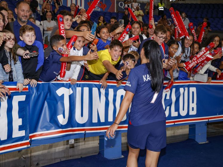 PSG – OL Lyonnes Féminines : vivez une Winter Party géante au Parc des Princes ! - 1165368 campagne 34268 junior club psg vs ol 20231001 103