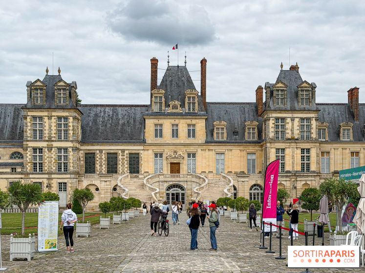Une exposition de costumes conçus par Christian Lacroix au château de Fontainebleau