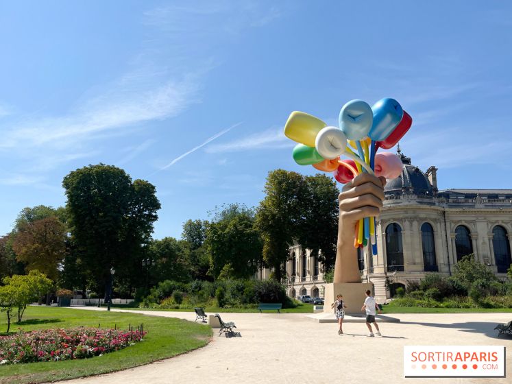 Les Jardins des Champs-Elysées - Bouquet of tulips Koons
