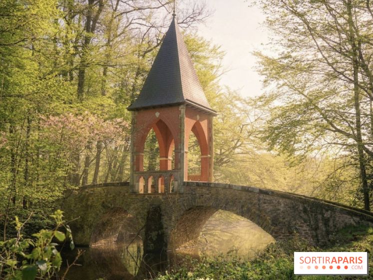 Yvelines : connaissez-vous ce temple de l'amour, un pont kiosque romantique dans un écrin de verdure ? 