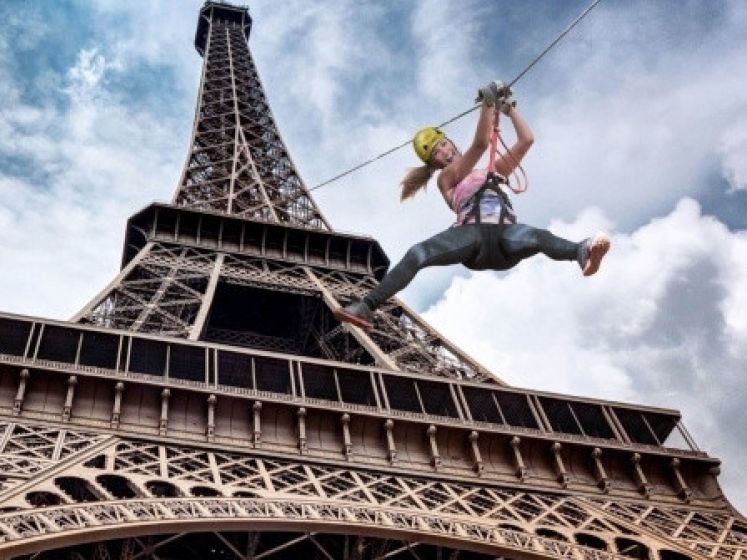 Un vol plané depuis la Tour Eiffel ?