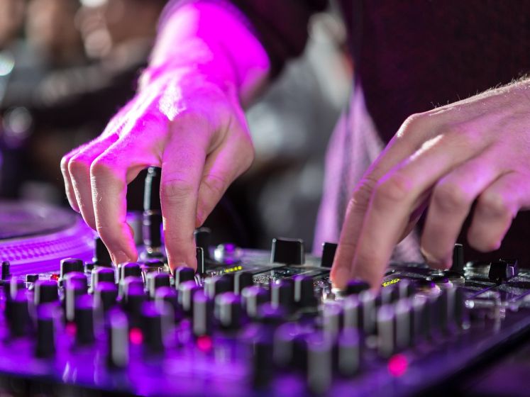 Fête de la musique 2025 à Paris : Ed Banger Records s'installe dans un coffee shop du 8e