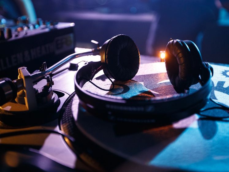 Kölsch en dj set à La Clairière 