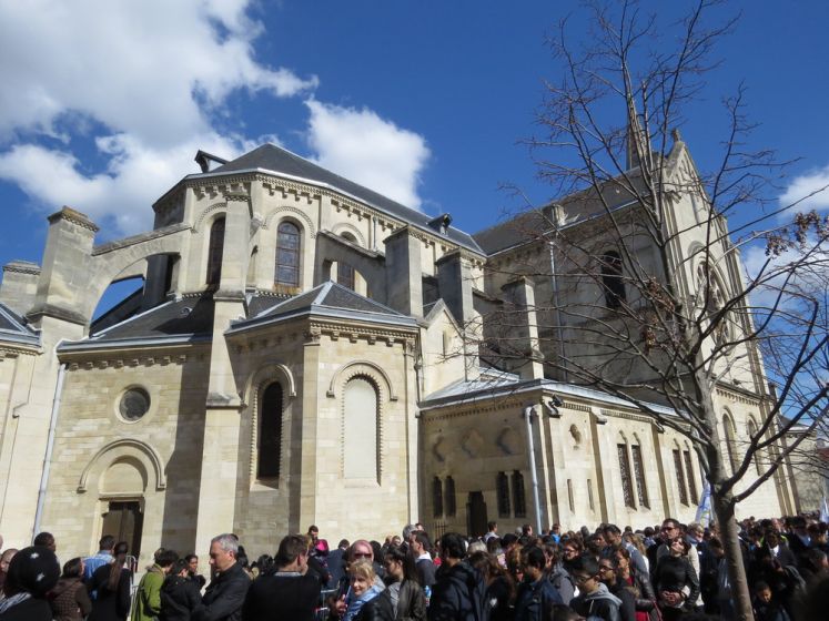 Pâques : la Sainte Tunique exposée à la Basilique Saint-Denys d'Argenteuil