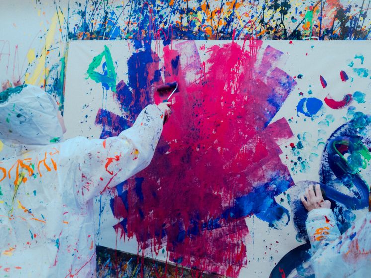 Breush à Paris : vivez l’expérience immersive d’Action Painting dans un cube artistique