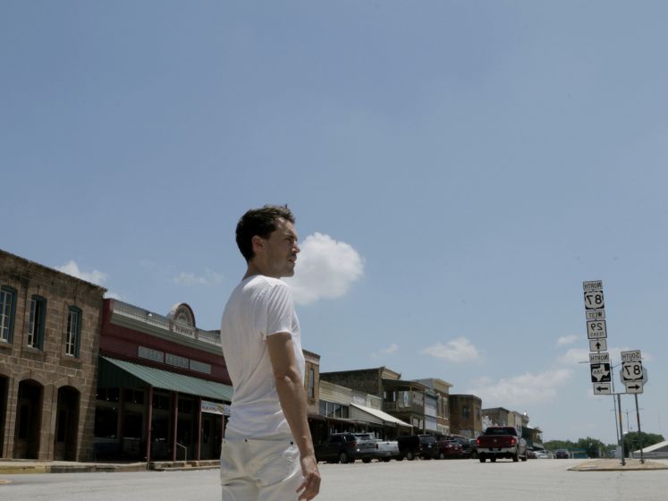 Aime moi : Fabien Ducommun en voyage intérieur au Théâtre des Mathurins
