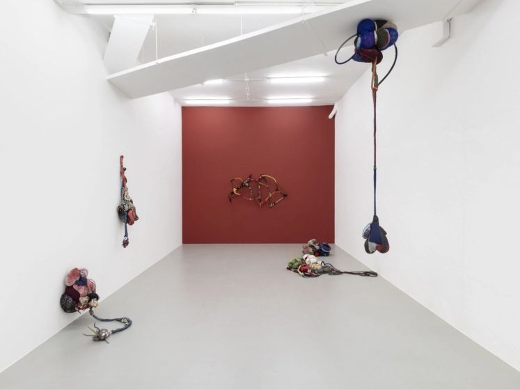 Sonia Gomes : Cœur sauvage, l’exposition de sculptures textiles au Palais de Tokyo