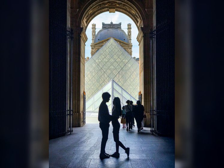 Un baiser sous la pyramide