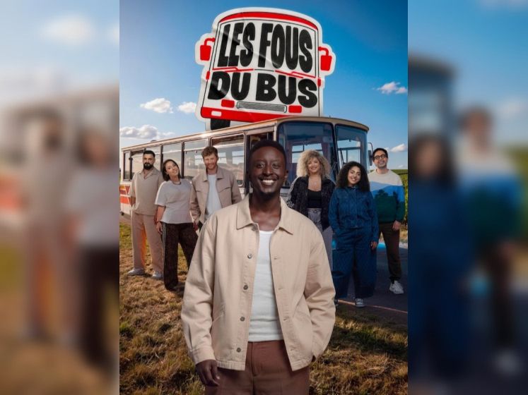Les Fous du Bus sur Prime Video : Ahmed Sylla entraîne six humoristes sur les routes de France