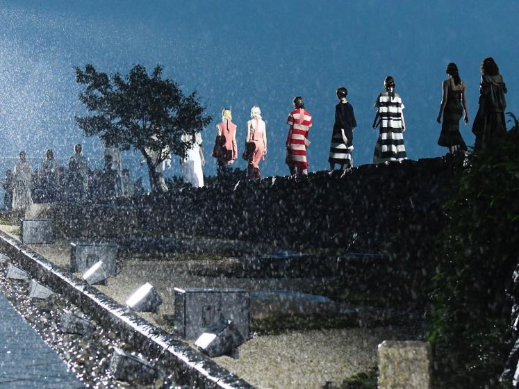 Paris Fashion Week : défilé Sacai FW 2024-2025