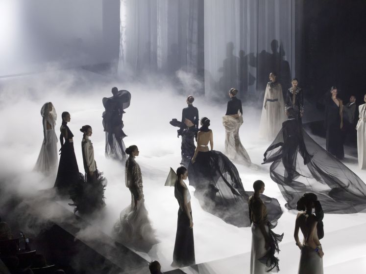 Paris Fashion Week Haute Couture : assistez au défilé caritatif de Stéphane Rolland - réservations