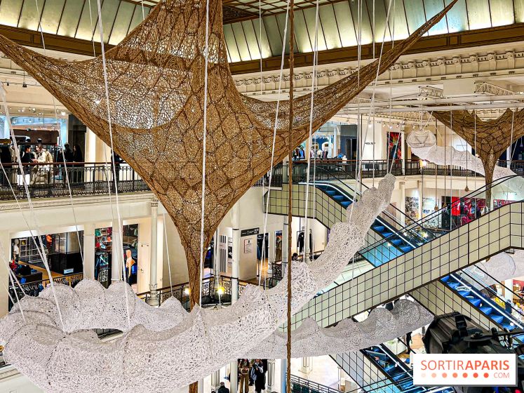 Le La Serpent, l'exposition gratuite, monumentale et immersive d'Ernesto Neto au Bon Marché