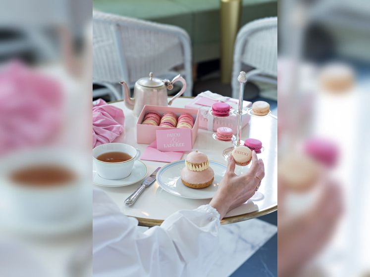 Ladurée x Patou : le tea-time couture le plus looké de la saison aux Galeries Lafayette Haussmann
