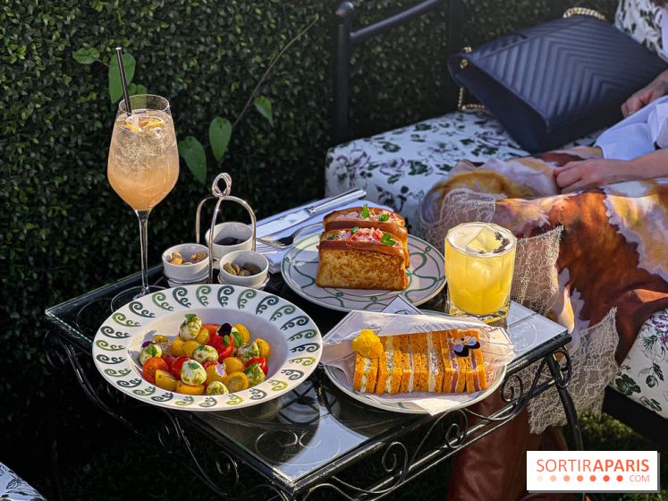 Le Marta, le bar à cocktails perché sur le rooftop de l'Hôtel Fouquet's Paris tout l'été 2025