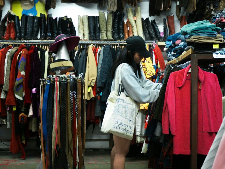 Fermeture de la friperie Les secondes mains - Promos