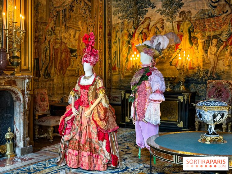 Une exposition de costumes de scène conçus par Christian Lacroix au château de Fontainebleau