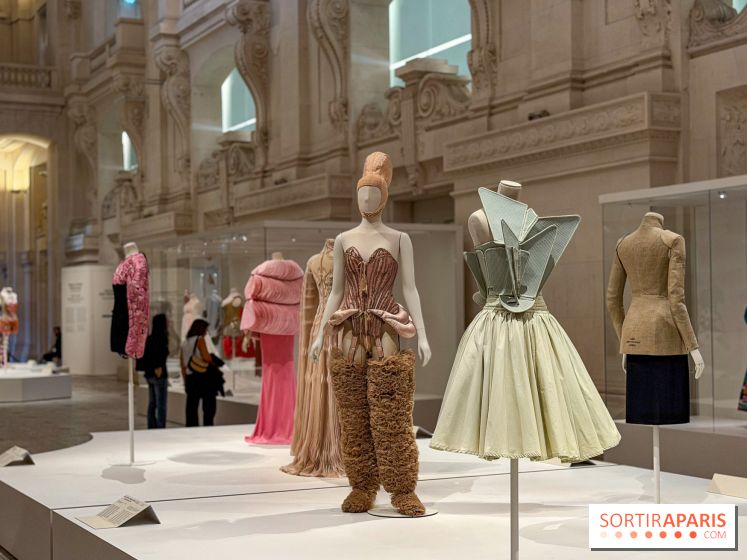 Look, 40 ans de mode au musée : l'exposition couture retrospective du musée des Arts décoratifs