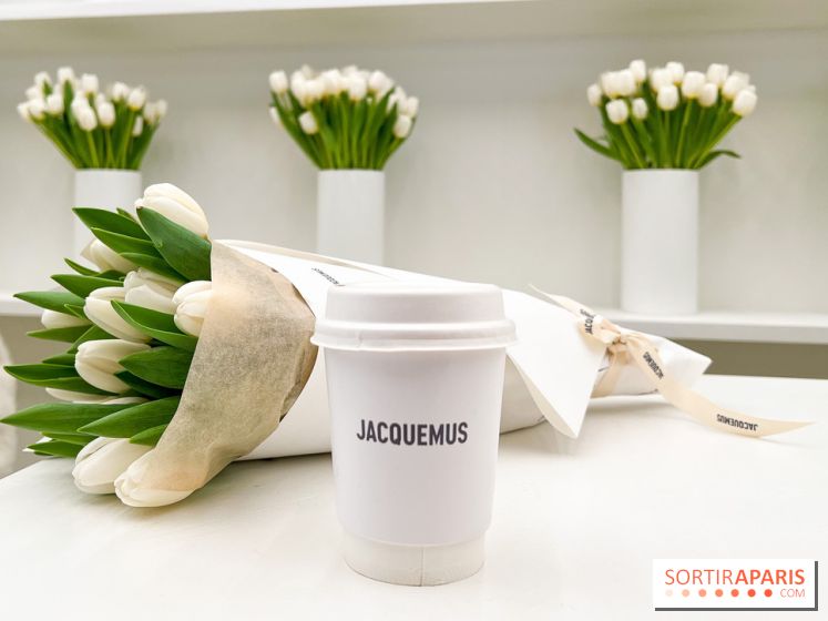 Jacquemus x Galeries Lafayette Haussmann : pop up, installations géantes, café et marché aux fleurs