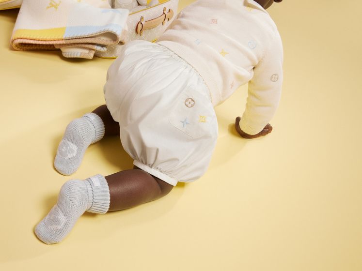 Louis Vuitton va lancer sa ligne de vêtements pour bébés