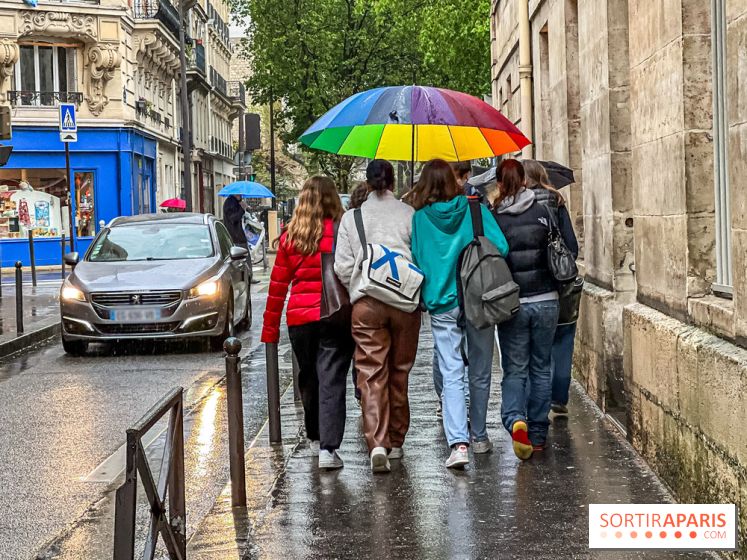 visuel Paris visuel  - pluie - parapluie