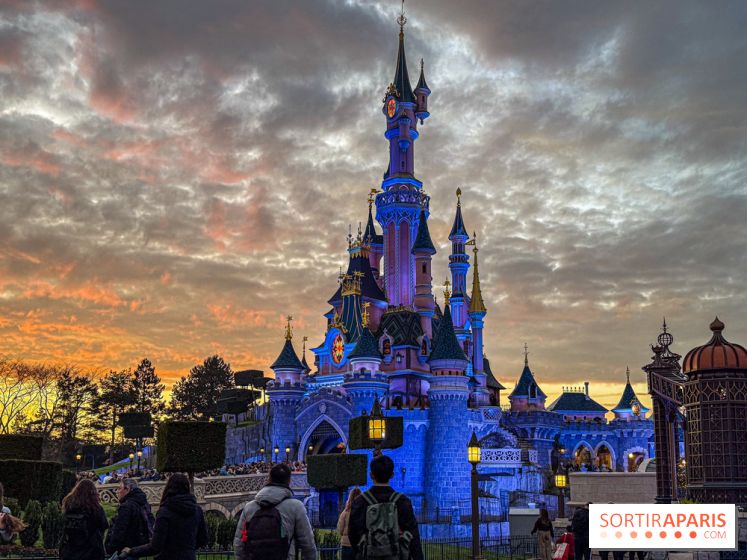 Visuels Disneyland Paris - château coucher de soleil