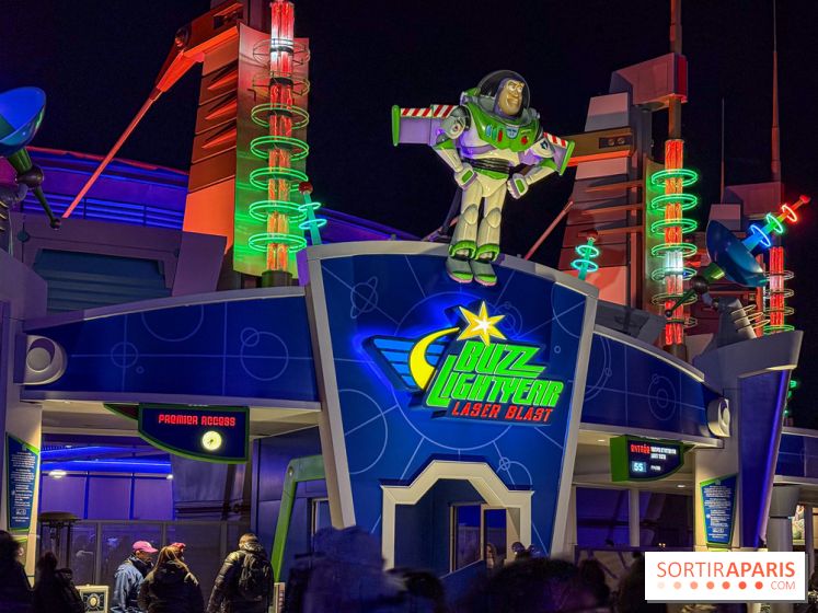Visuels Disneyland Paris - Buzz l'éclair nuit
