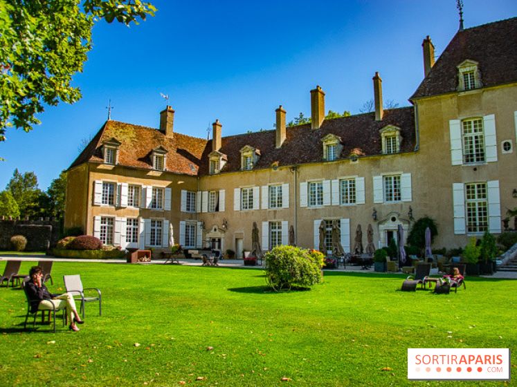 Le Château de Vault-de-Lugny, un écrin royal à deux heures de Paris