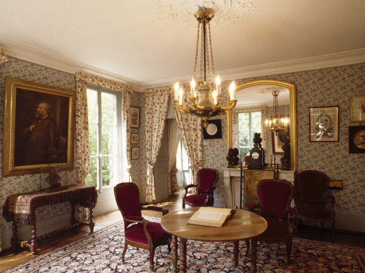 Maison des Jardies salon
