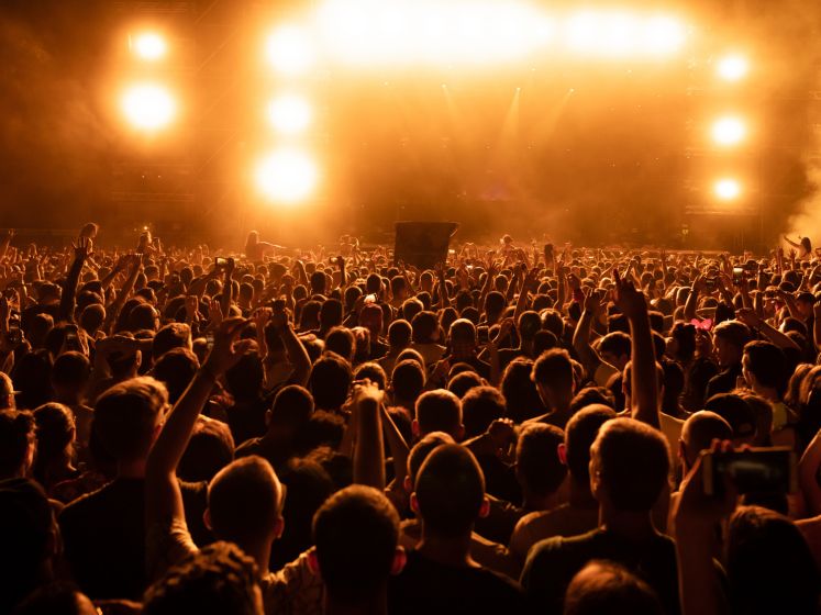 Concerts gratuits sur les champs Élysées