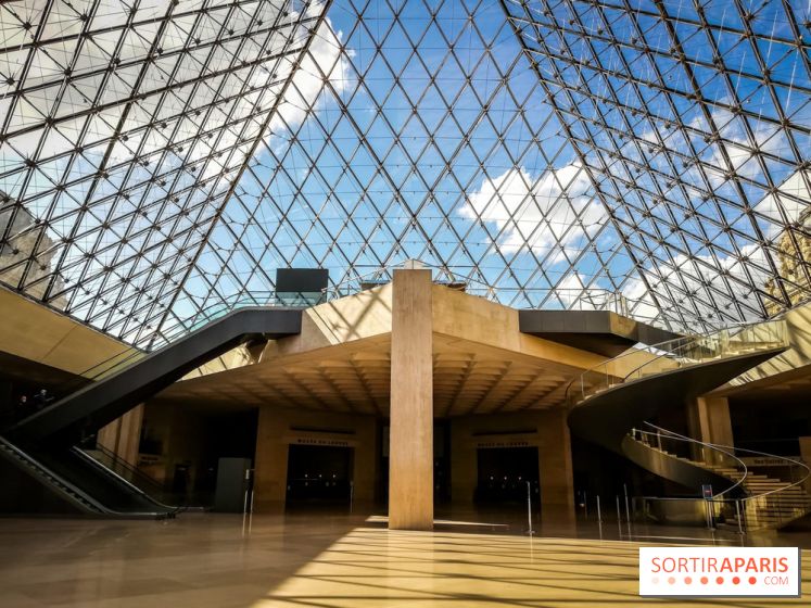 Visuels musée et monument Louvre pyramide intérieur