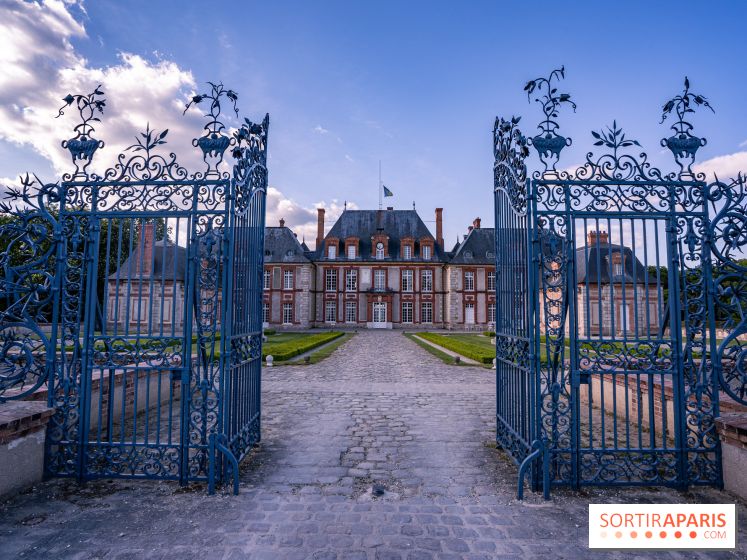 Le Château de Breteuil, ses jardins remarquables et contes de Perrault 