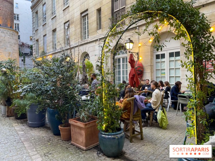 Griffon, café-bar culturel et engagé au cœur du Marais
