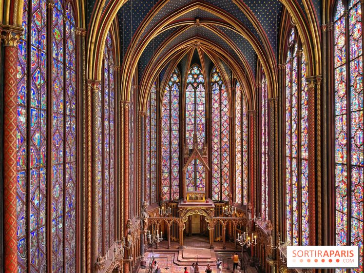 La Sainte-Chapelle et ses 1113 vitraux, un véritable joyau gothique à Paris