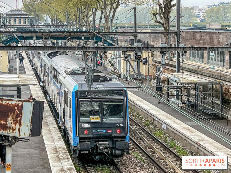 Visuels Paris - transport - train - sncf - rer