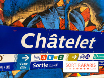 La station de Métro Châtelet re-décoré par des street-artistes