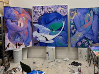 À Paris, Yoyo Maeght dévoile son nouveau coup de cœur artistique : le peintre Sergiu Ciochina. 