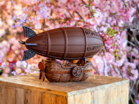 La Belle Envolée du Cheval Blanc Paris, l'Oeuf de Pâques dirigeable 2026 - A7C08108 Edit