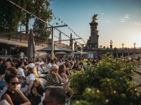 Le Flow au Pont Alexandre III : rooftop, street food et club sur la Seine - FLOW 01 05 25 @alex crk 76
