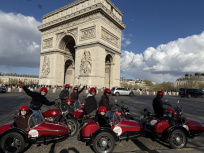 Txango Tours : visiter Paris et Versailles en sidecar avec un chauffeur-guide - (1)