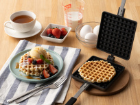 TSUBAMESANJO POP-UP: Tamaki Kinzoku Waffle Toaster
