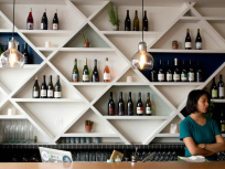 Aux deux cygnes : vins et grignotages