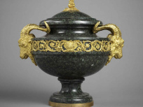 Gouthière, doreur virtuose à la Cour de France, aux Arts Décoratifs