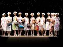 Nurses du Défilé Femme Printemps-Eté 2008 portant 12 sacs de la ligne Toile Monogram Jokes créés par Richard Prince Isabeli Fontana, Karolina Kurkova, Lara Stone, Nadja Auermann, Naomi Campbell 31/10/2007 © LOUIS VUITTON / CHRIS MOORE Droits : DROITS RESTREINTS