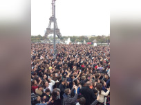 Le flashmob géant Gangnam Style de Cauet avec Psy au Trocadéro