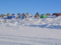 L'Incroyable Femme des neiges : un voyage au Groenland avec Blanche Gardin et Philippe Katerine