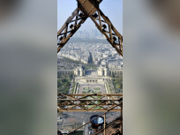 Bar à Champagne au dernier étage de la Tour Eiffel