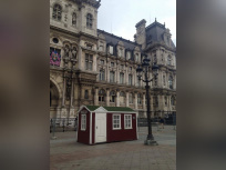 Maison islandaise sur le parvis de l'Hôtel de Ville