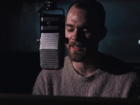Ásgeir en concert au Café de La Danse en février 2019
